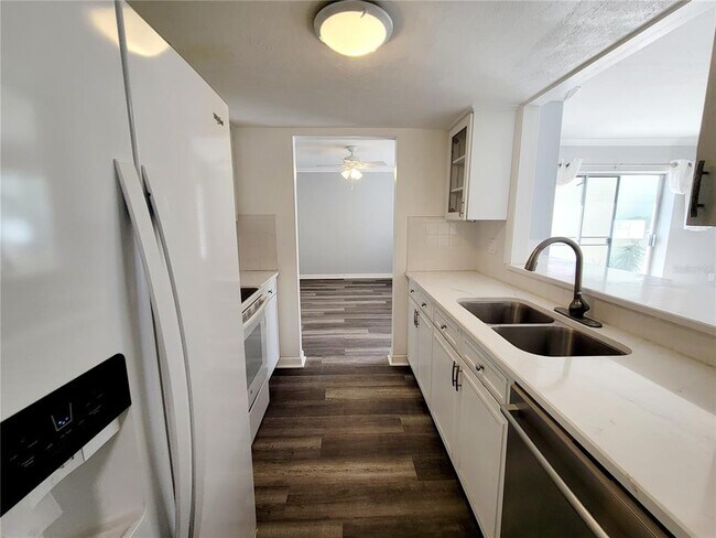 Building Photo - 4160 35th Terrace S