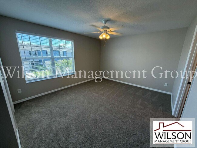 Building Photo - 12664 Somerset Oaks St