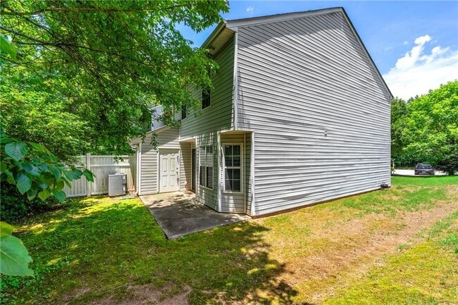 Building Photo - 1382 Hollenbeck Ln
