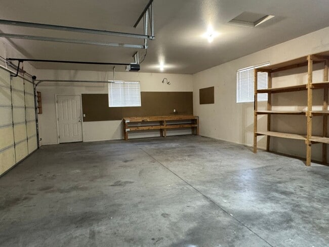 Building Photo - Spacious Single-Level Home in the Redlands w/ Private Yard & Thoughtful Layout!!!