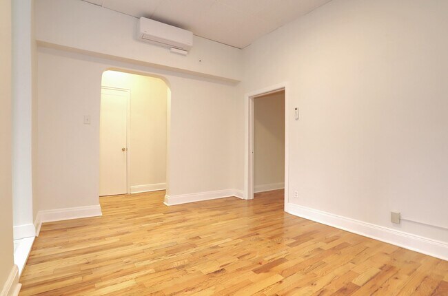 Building Photo - 232 Garden St