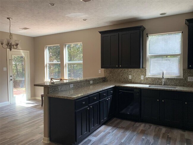 Building Photo - 3504 White Oak Point Dr
