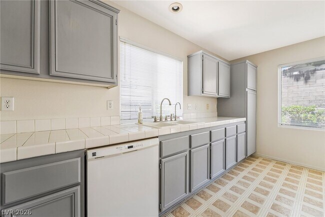 Building Photo - 9888 Sparrow Ridge Ave