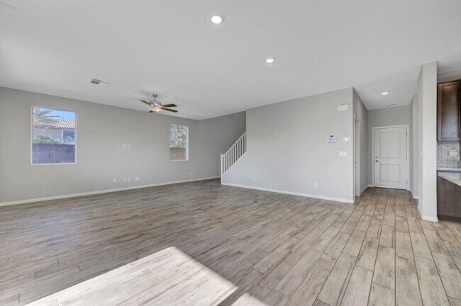 Building Photo - Gated community Located within the Valley Vista Master Plan. 4 Bed 3 Bath features and Open and i...