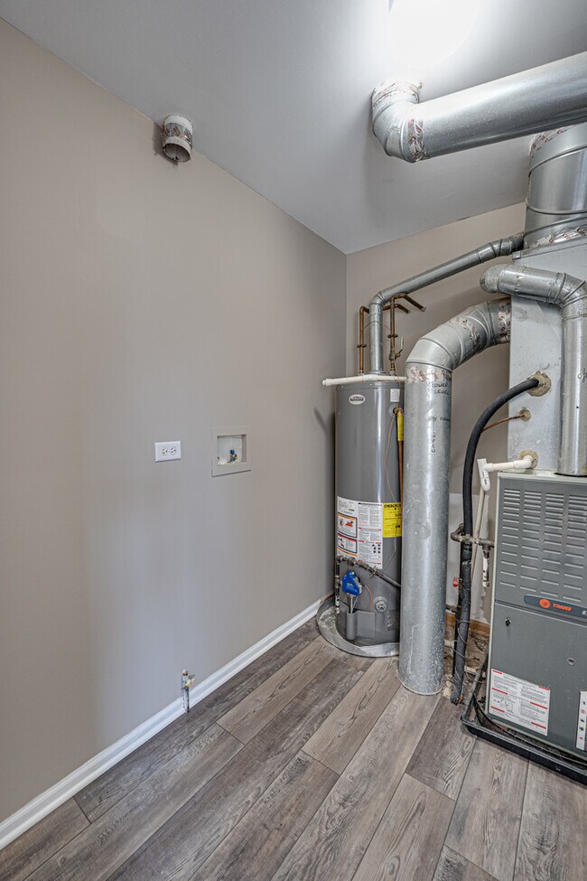 Building Photo - 3783 Bailey Rd