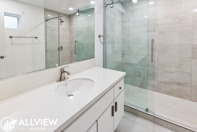 Building Photo - Recently Renovated Two-Story Home in Jasmi...