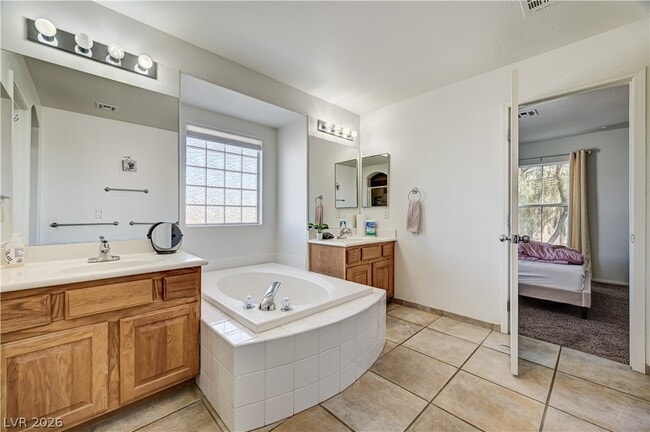 Building Photo - 10303 Wood Plank Ln