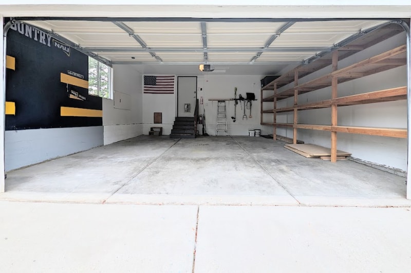 Building Photo - 120 E Camille Dr