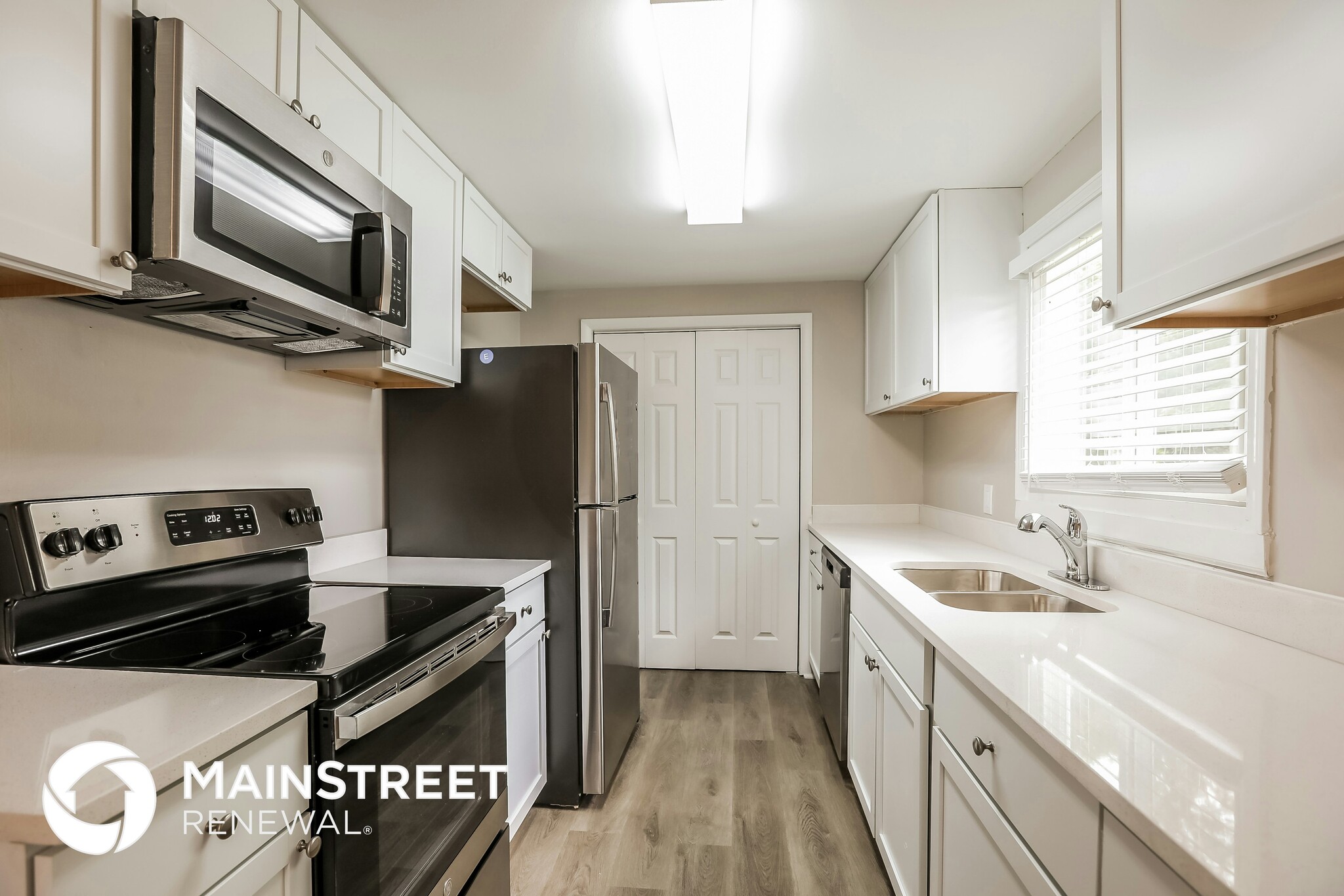 Building Photo - 3101 NE 56th St