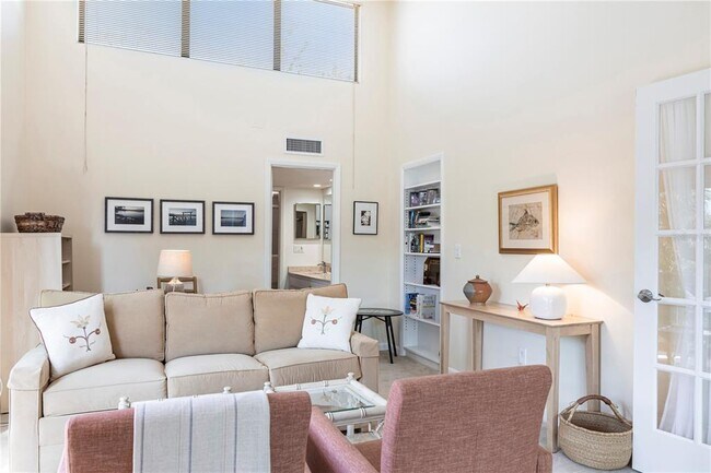 Building Photo - 1531 Clower Creek Dr