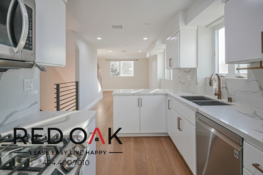 Building Photo - 4444 S Slauson Ave