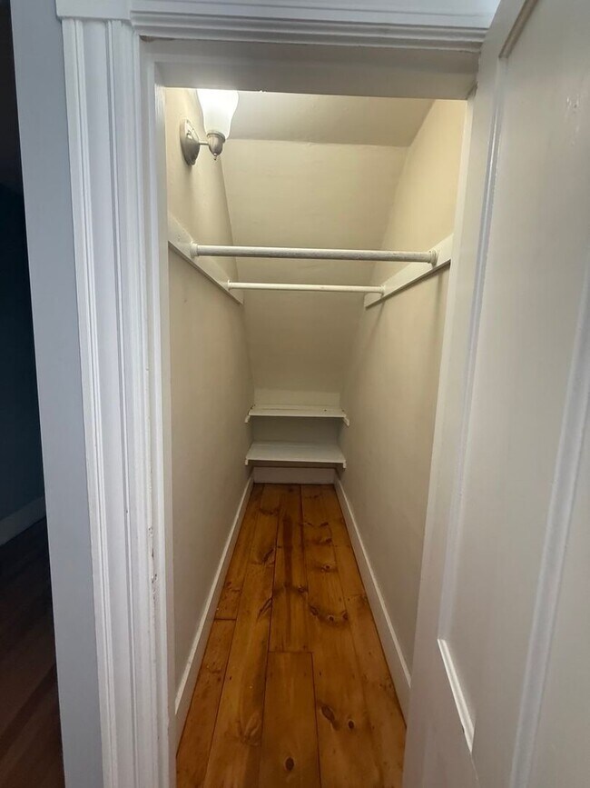 Building Photo - 39 Bremer St