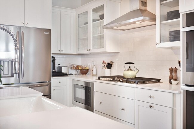 Building Photo - 1515 Martel St