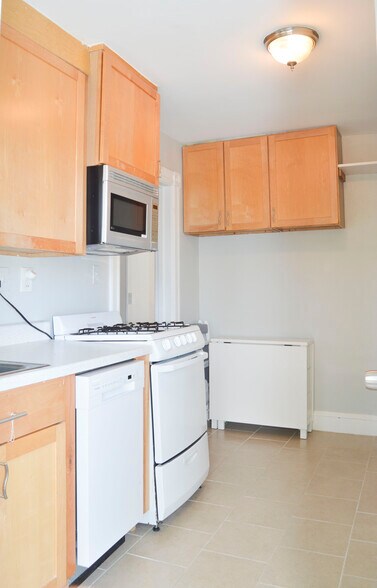 Building Photo - 201 Kentucky Ave SE