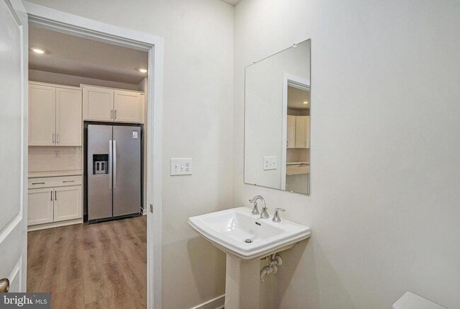 Building Photo - 708 Platinum Dr