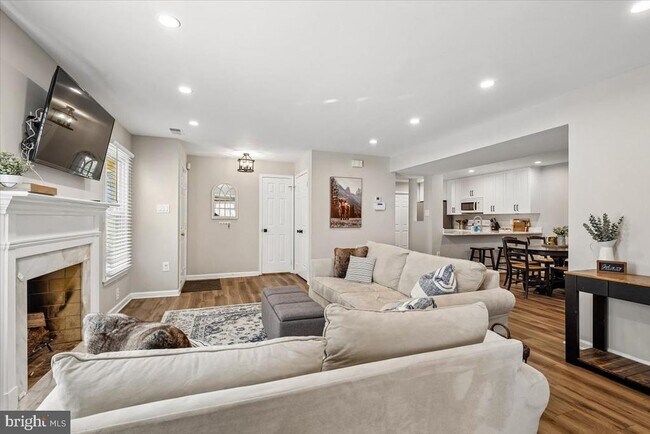 Building Photo - 5715 Balsam Grove Ct