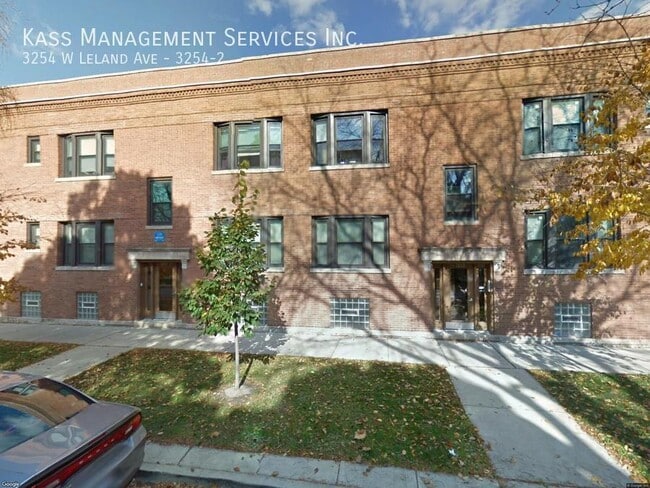 Building Photo - 3254 W Leland Ave