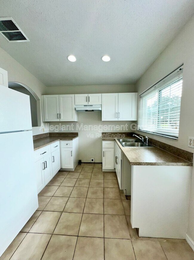 Building Photo - 2850 Osprey Cove Pl