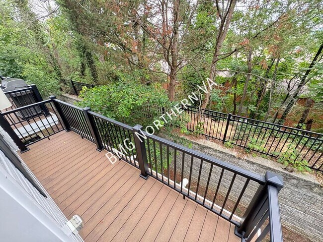 Building Photo - 1021 S Taylor Ct