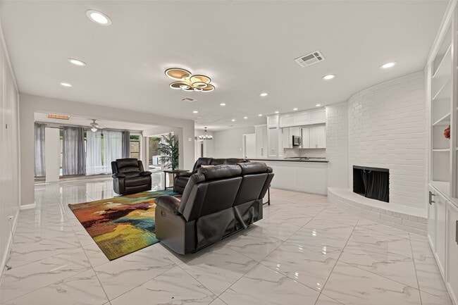 Building Photo - 5207 Bent Bough Ln