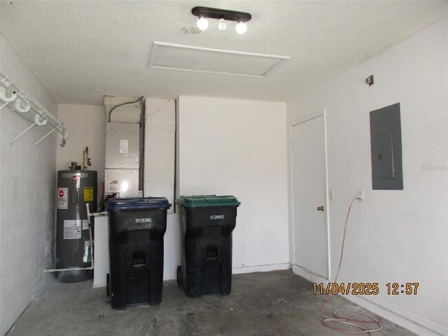 Building Photo - 13210 Meadowfield Dr