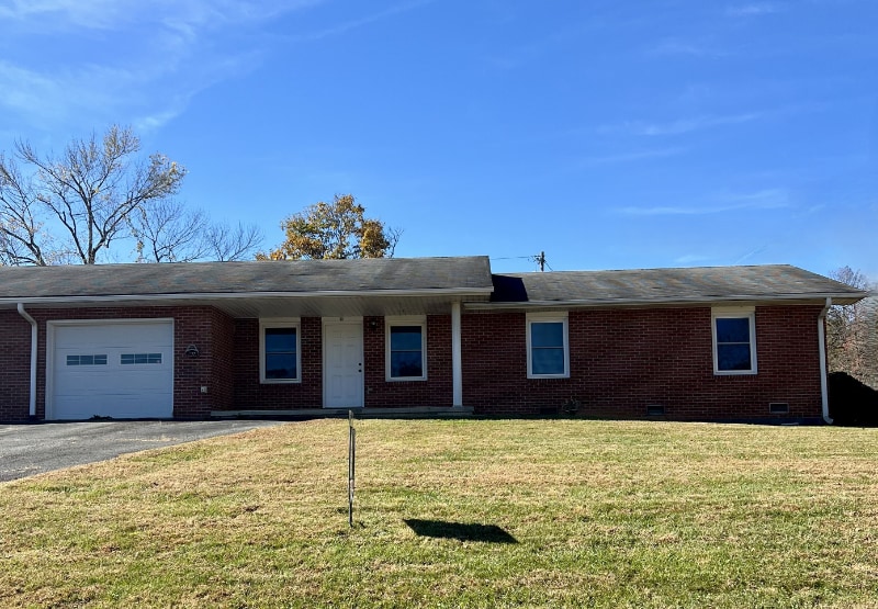 Primary Photo - 50 Brookside Dr