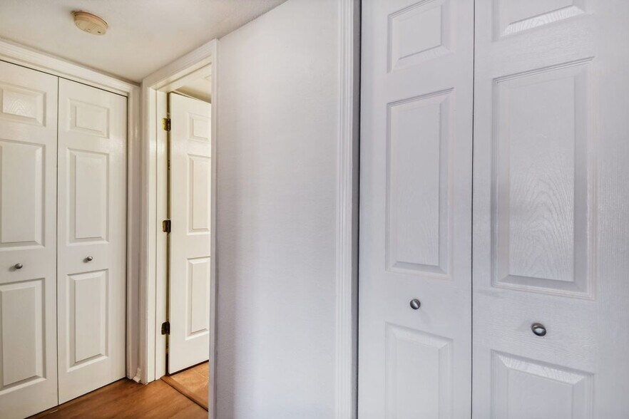 Building Photo - 5558 Baywater Dr