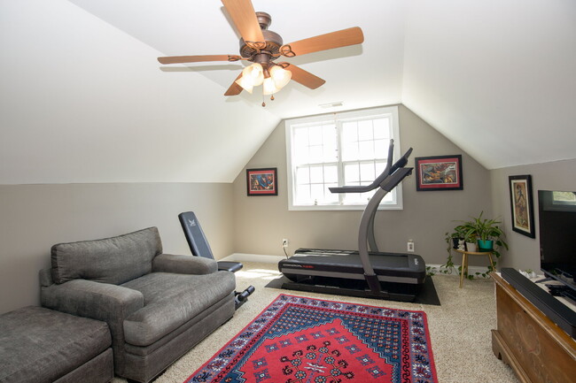 Building Photo - "Beautifully Designed, spacious 2400 Sq. F...