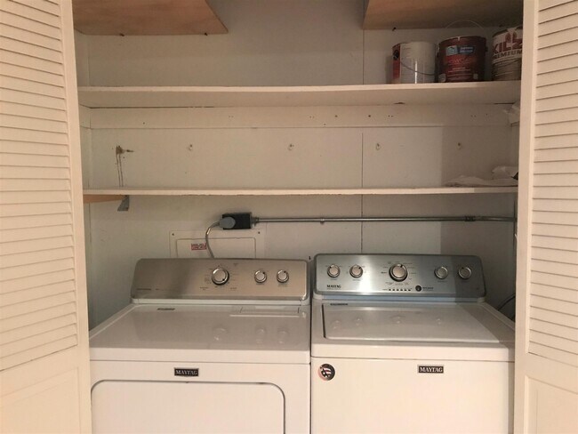 Building Photo - 273 Cypress Point Dr