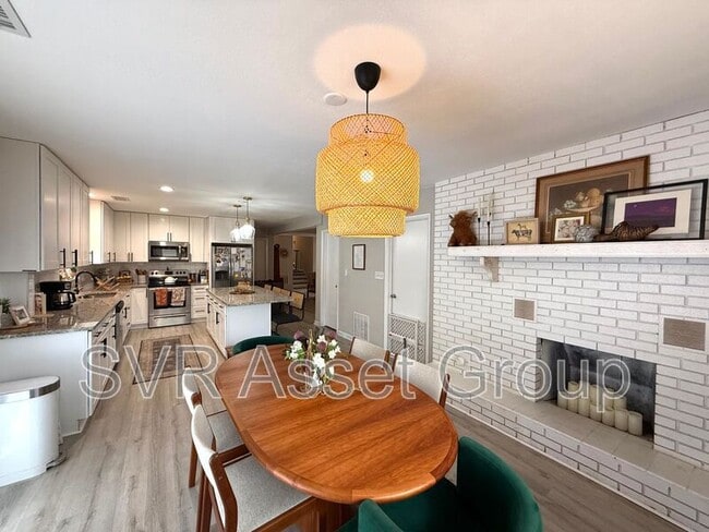 Building Photo - 1272 Arlingwood Ave