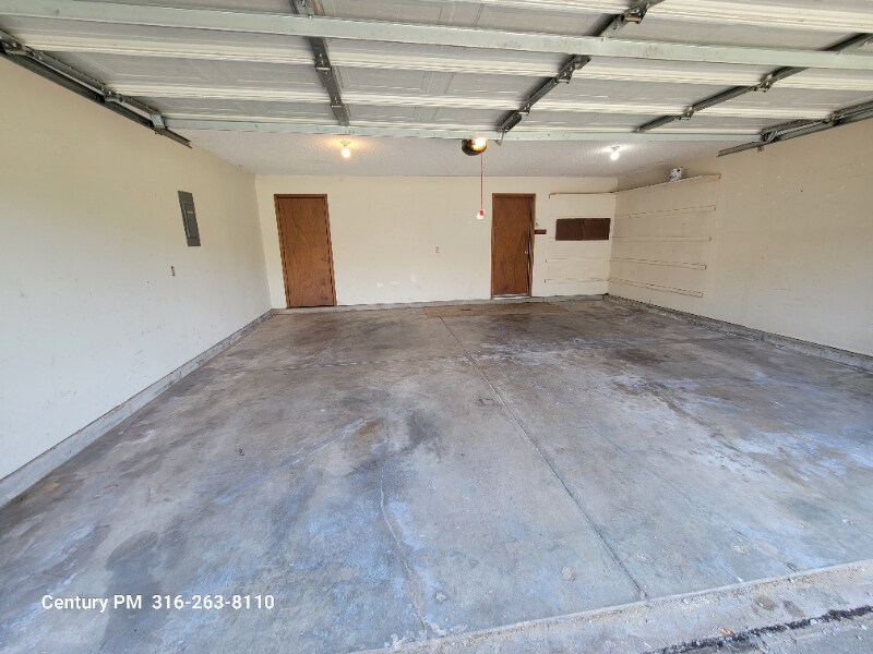 Building Photo - 2346 Walden Dr