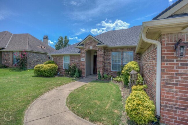 Building Photo - 3910 Le Brooke Ln