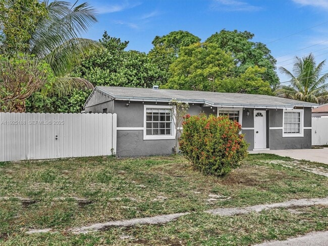 Building Photo - 1624 S 23rd Ave