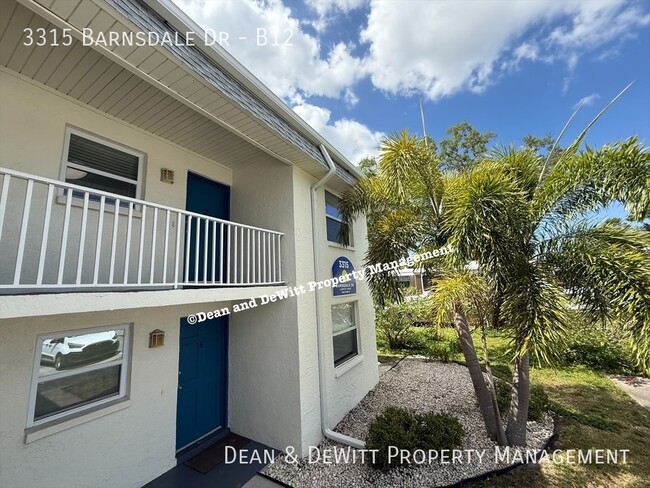 Building Photo - 3315 Barnsdale Dr