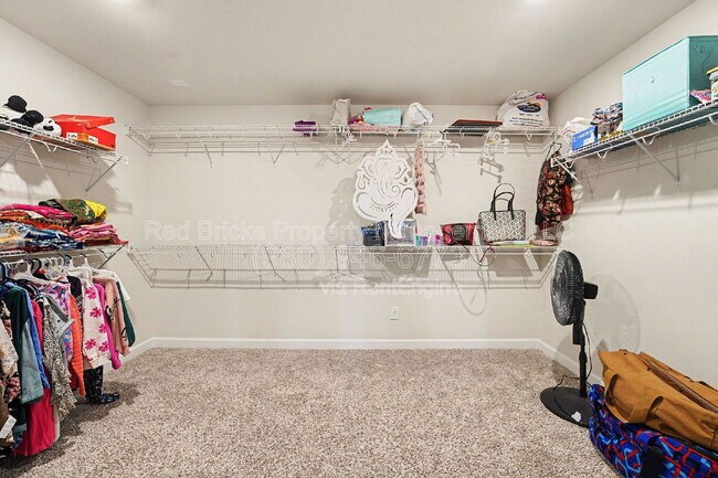 Building Photo - 11948 Red Leaf Dr