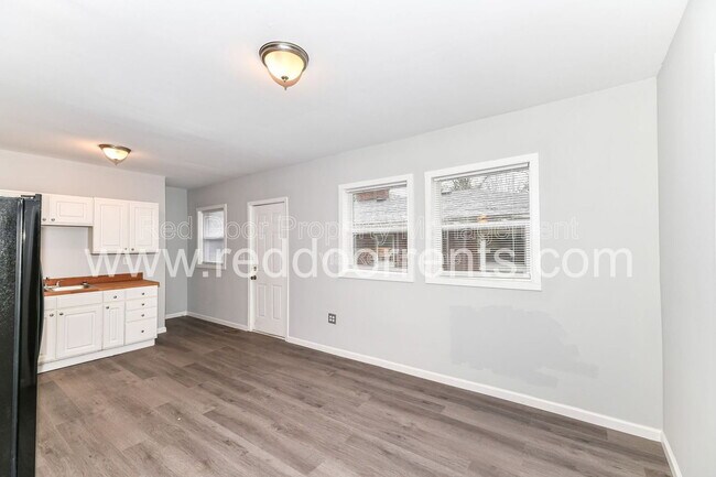 Building Photo - 3207 N Arsenal Ave