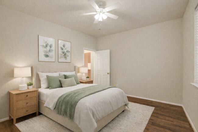 Building Photo - 18422 Auburn Woods Dr