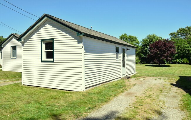 Building Photo - 37 Dudley Ln
