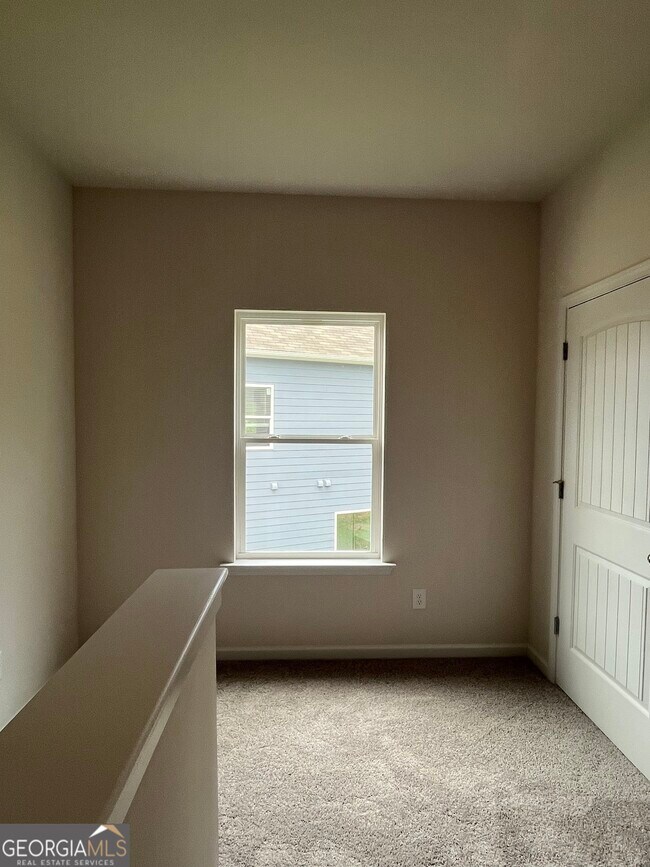 Building Photo - 168 Marion Dr