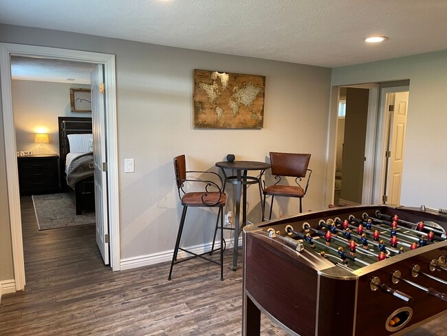Building Photo - 2474 S Fairway Dr