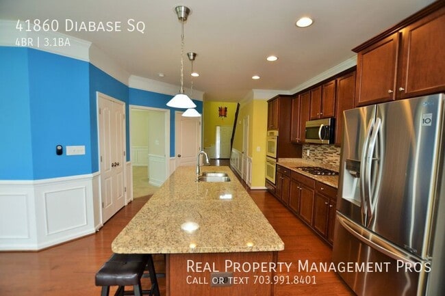 Building Photo - 41860 Diabase Square