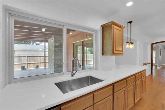 Building Photo - 549 Shadowcrest Ln