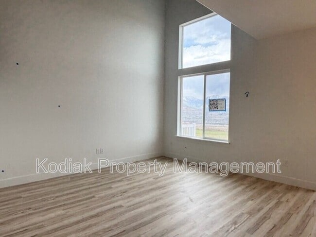 Building Photo - 2702 Blue Dawn Ln