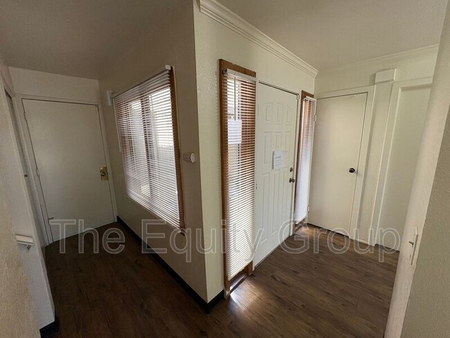 Building Photo - 4805 W Iris Ave