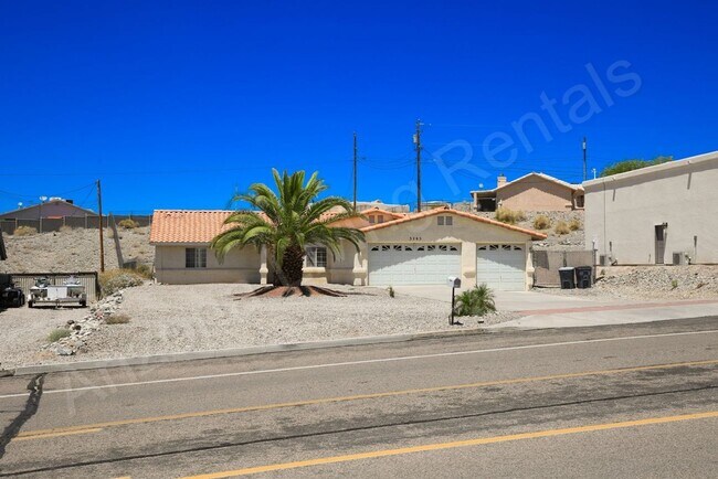 Primary Photo - THREE CAR POOL HOME