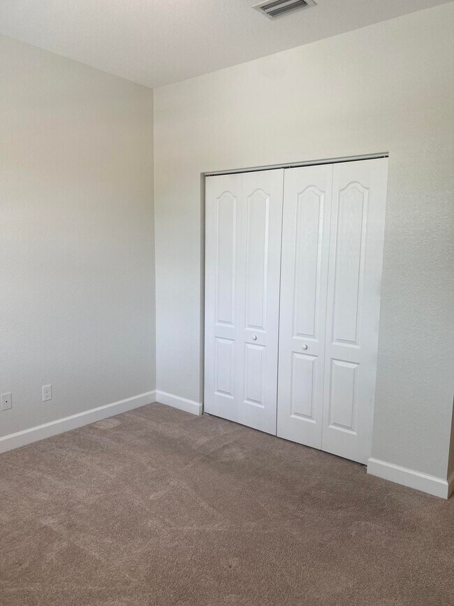 Building Photo - 9550 SW Purple Martin Way