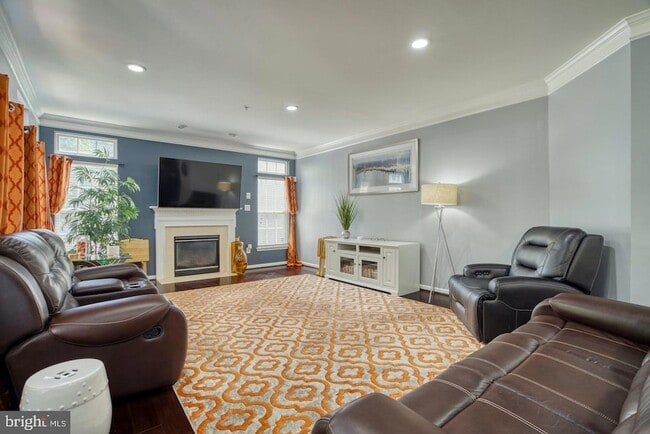 Building Photo - 8314 Sunnybrook Ct