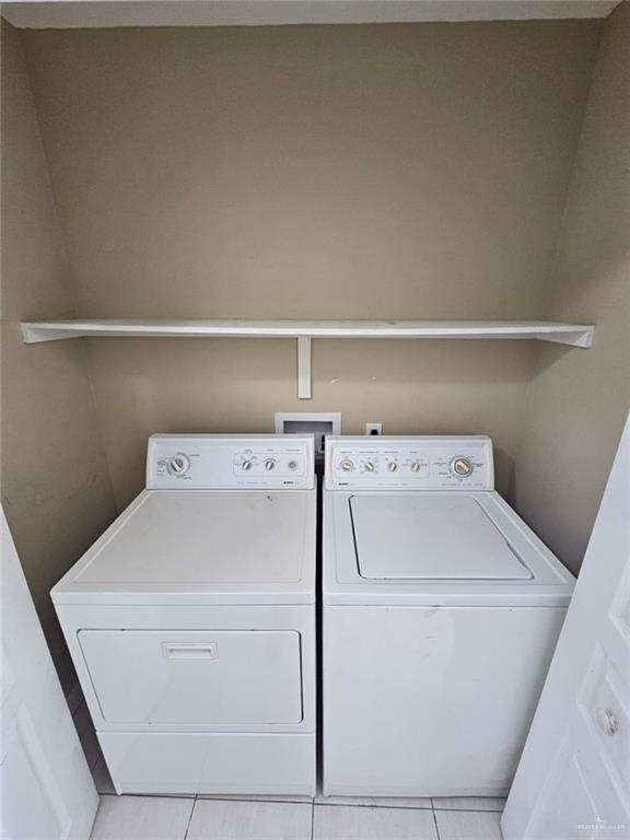 Building Photo - 22 S Ridge Ln