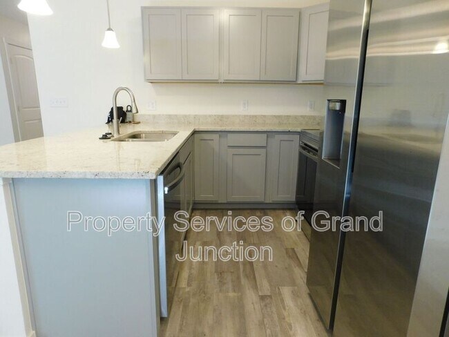 Building Photo - 2357 Zion Cyn Ave