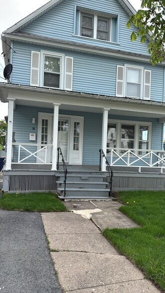 Primary Photo - 16 Adam St